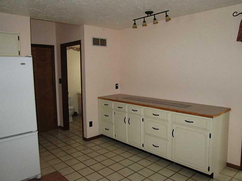 539 Sawmill Run Road Butler, PA 16001 - Photo 8 of 14 Kitchen.