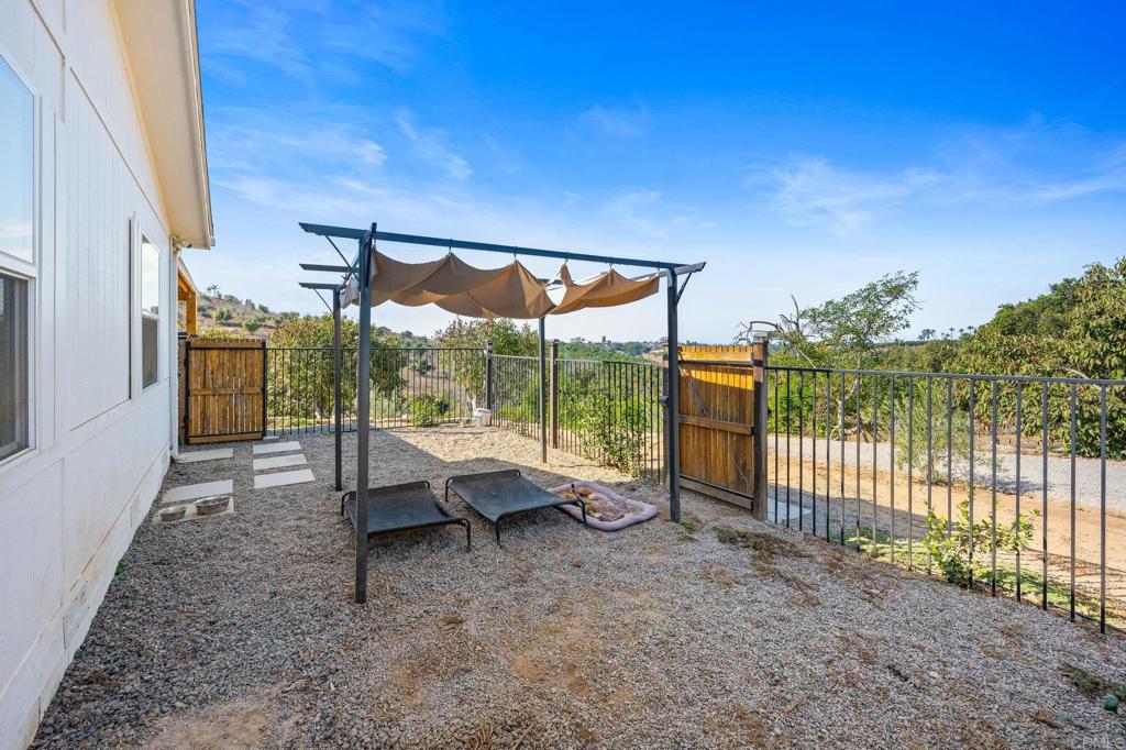 3570 Canonita Drive Fallbrook, CA 92028 - Photo 27 of 40