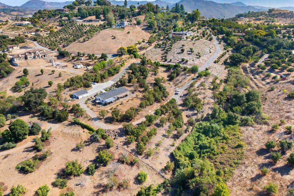 3570 Canonita Drive Fallbrook, CA 92028 - Photo 35 of 40