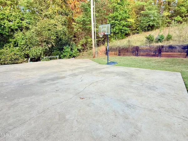 $299,000 | 466 Fort Hill Road, Grenada, MS 38901