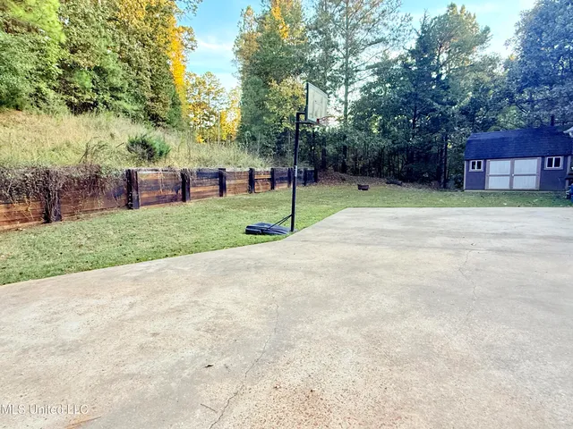 $299,000 | 466 Fort Hill Road, Grenada, MS 38901