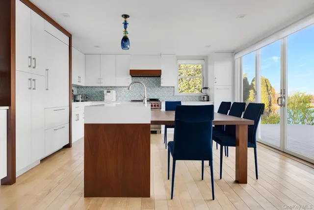 $5,495,000 | 20 Whalers Walk, Sag Harbor, NY 11963