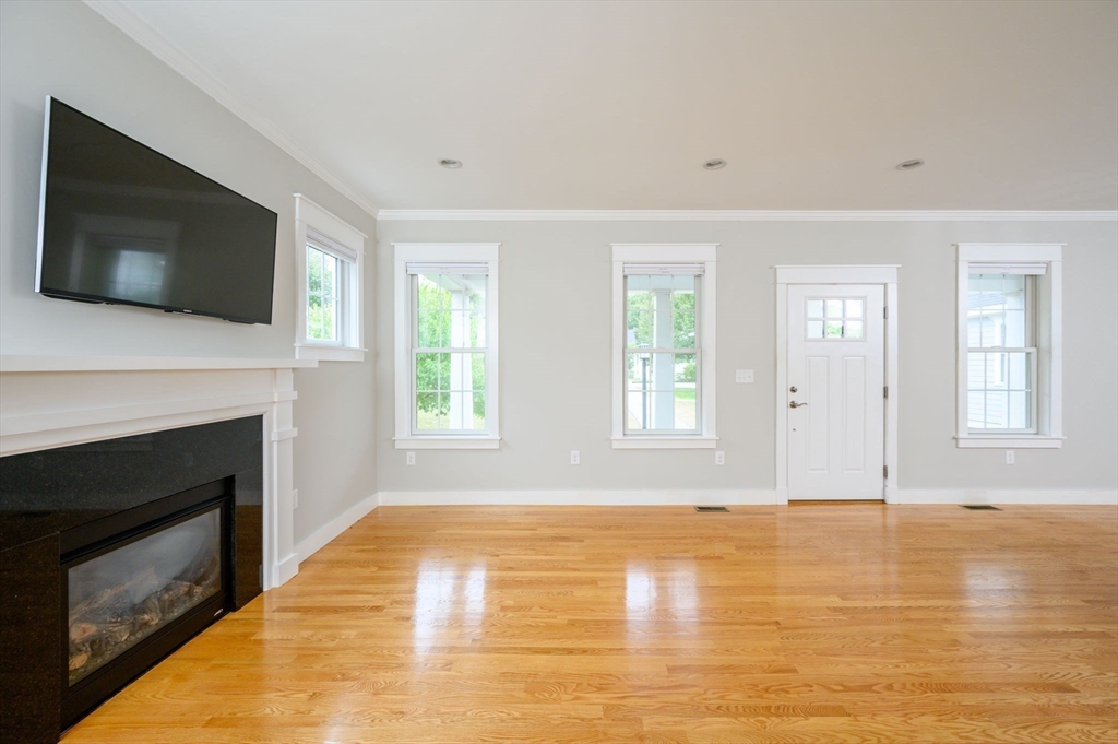 7 Taylor Lane, Unit 3 Hingham, MA 02043 - Photo 7 of 25