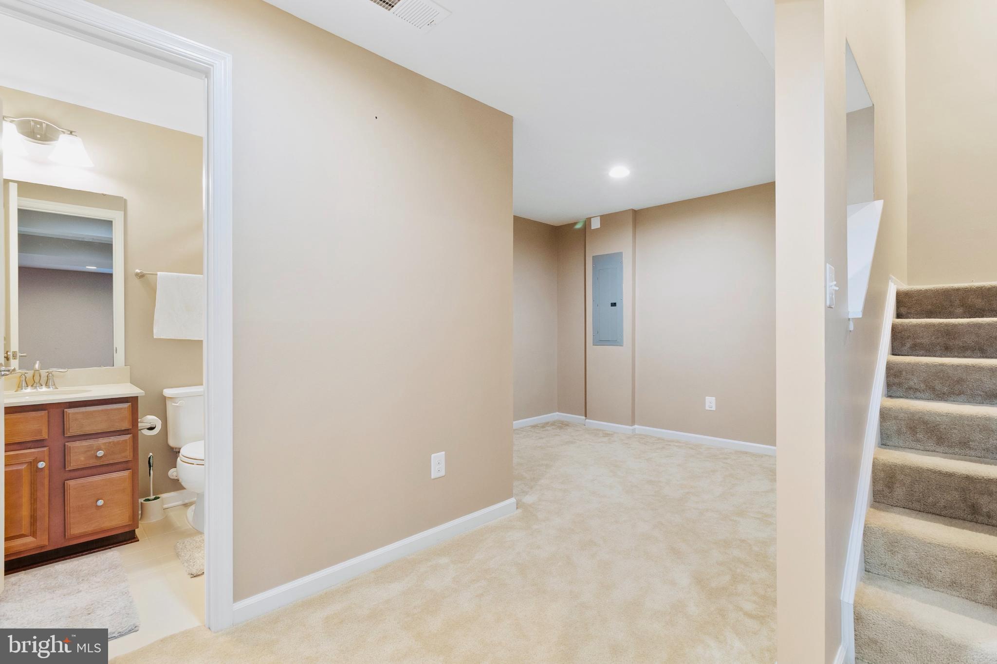 3214 Fledgling Circle Woodbridge, VA 22193 - Photo 19 of 30 a view of room