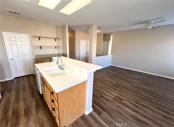 $2,450 | 13561 Fullerton Lane, Victorville, CA 92392