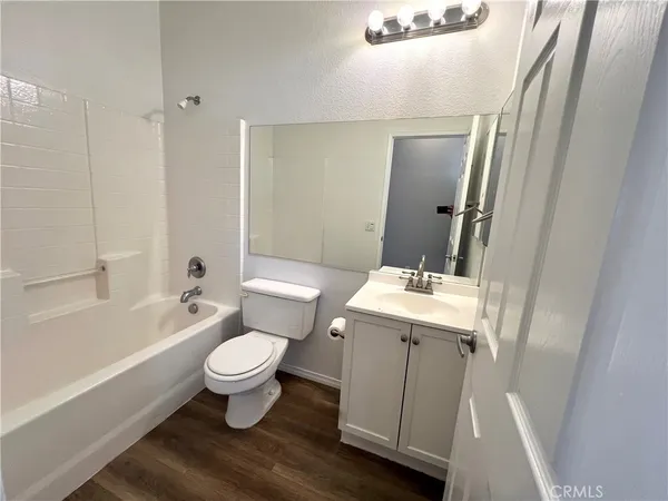 $2,450 | 13561 Fullerton Lane, Victorville, CA 92392