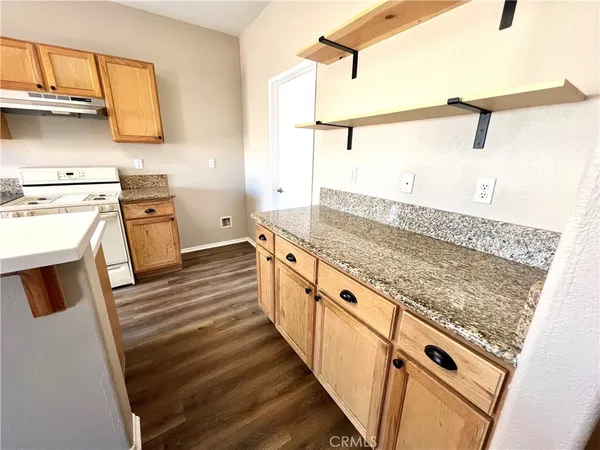 $2,450 | 13561 Fullerton Lane, Victorville, CA 92392