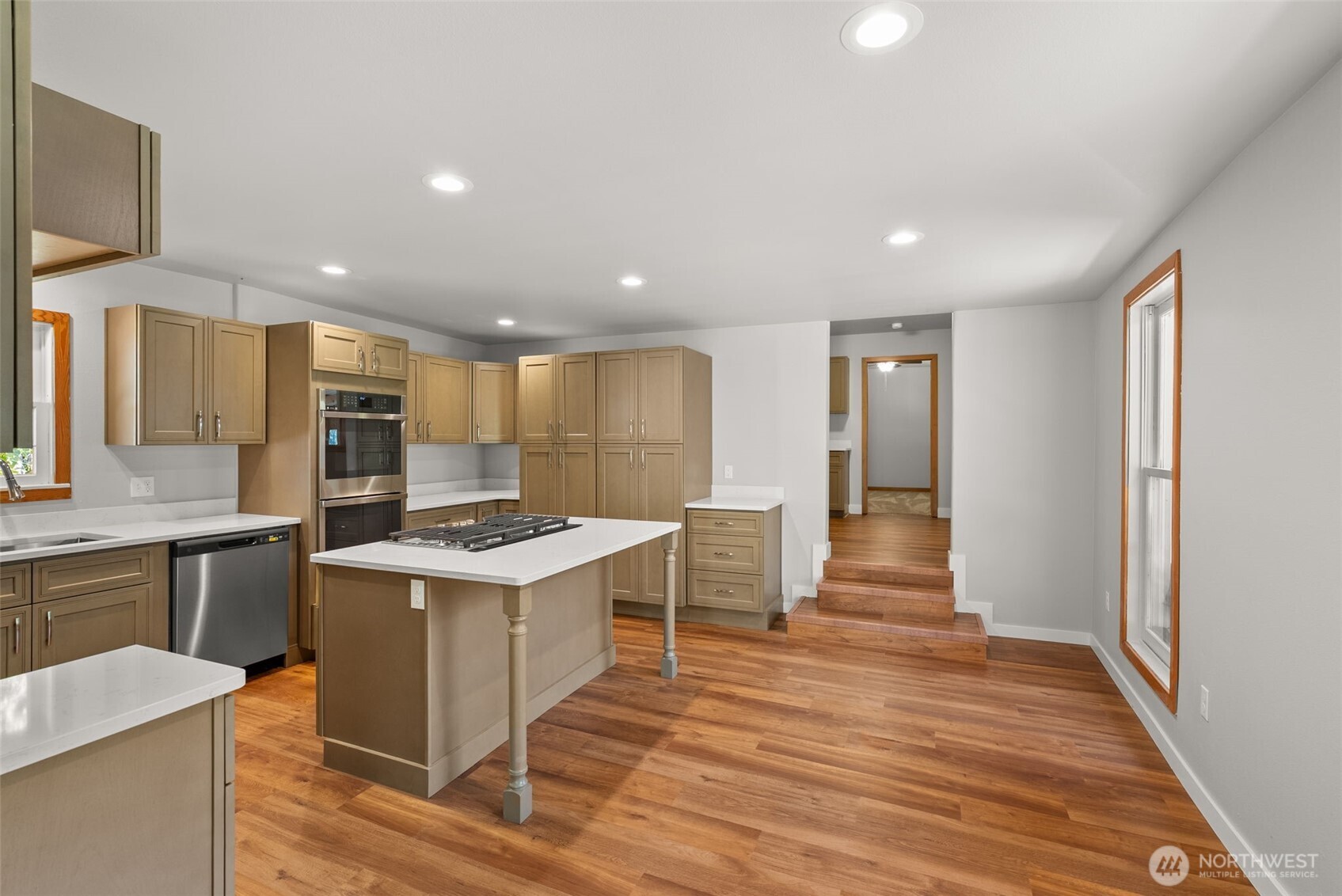 259-10 Tooley Road Toledo, WA 98591 - Photo 10 of 40 a kitchen with a stove a refrigerator and a sink