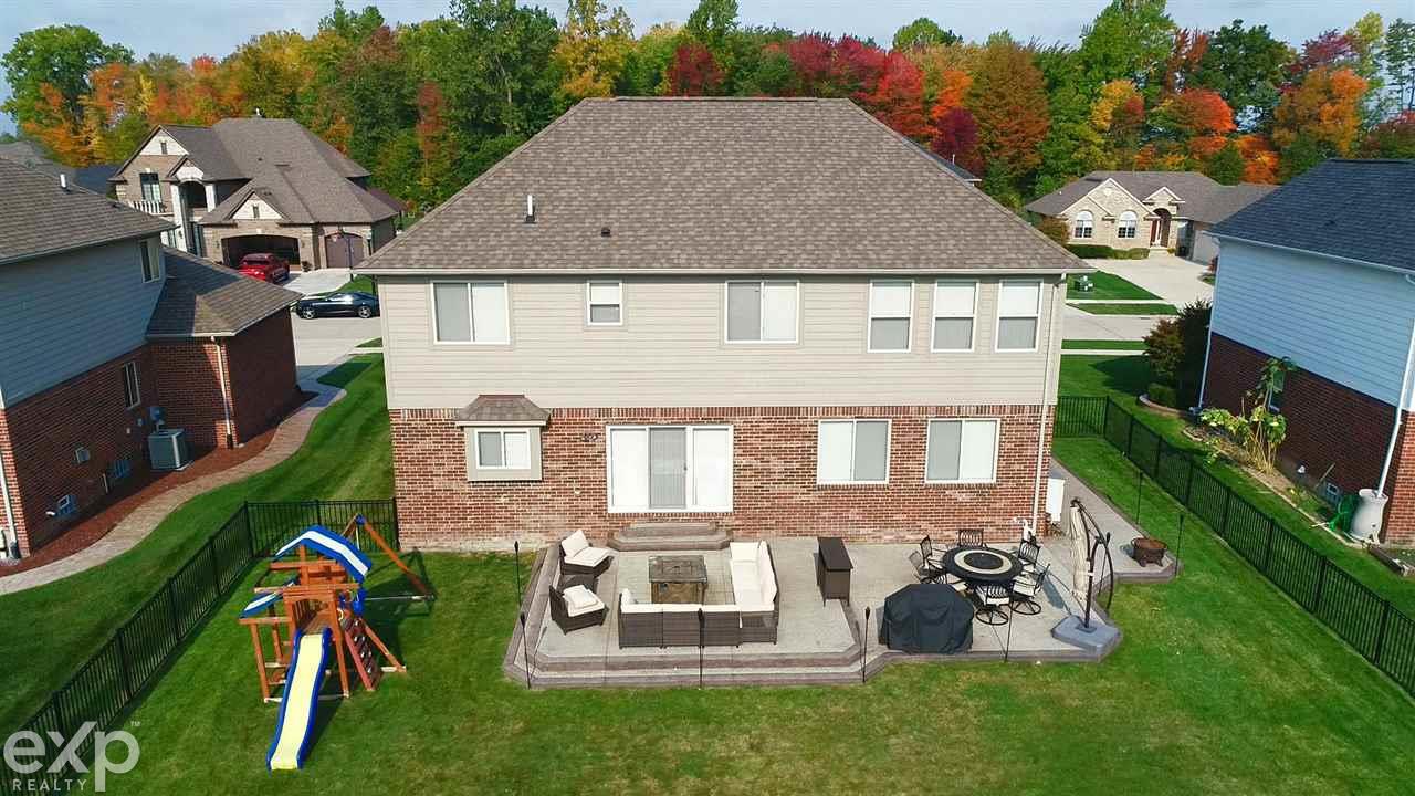 16136 Moore Park Road Macomb, MI 48044 - Photo 30 of 39 50026814-29.JPG