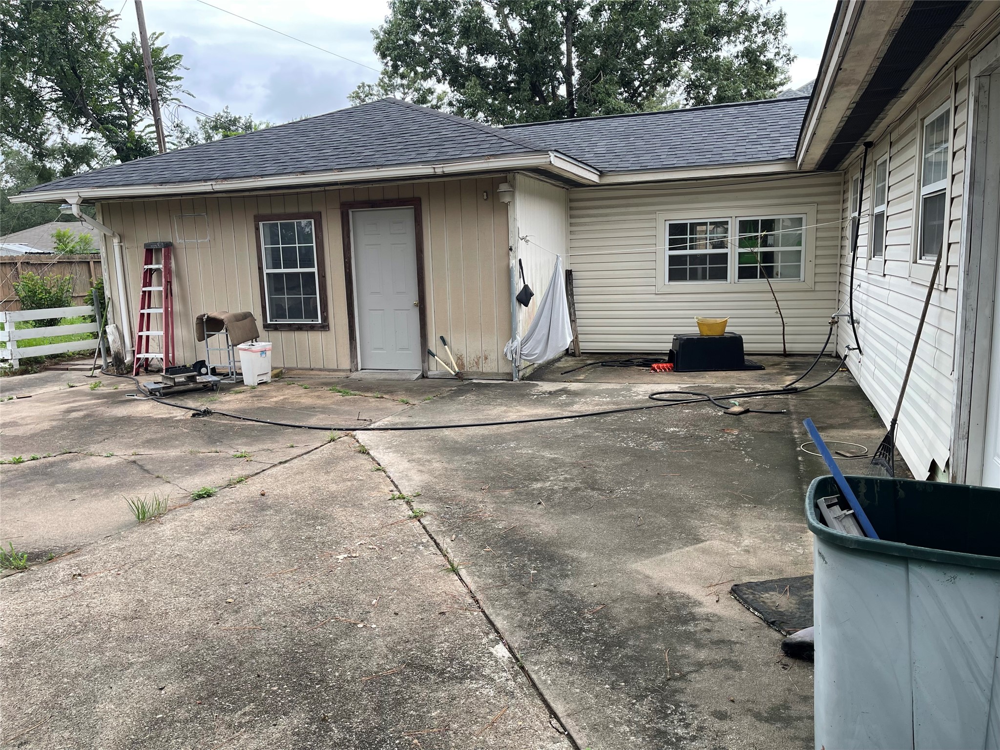 7403 Dearborn Street Houston, TX 77055 - Photo 6 of 14 a house view with a backyard space