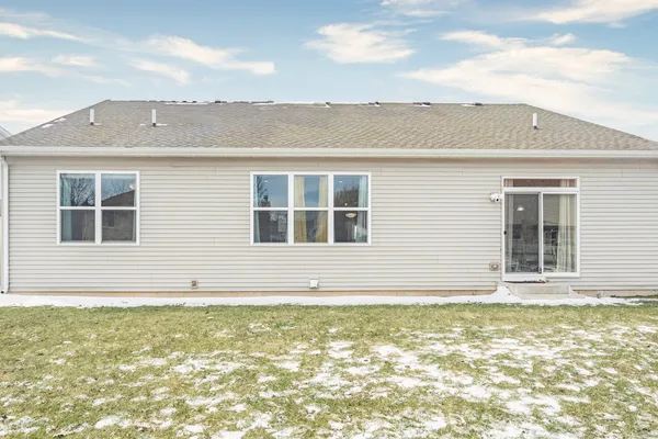 $473,000 | 303 Owen Court, Oswego, IL 60543
