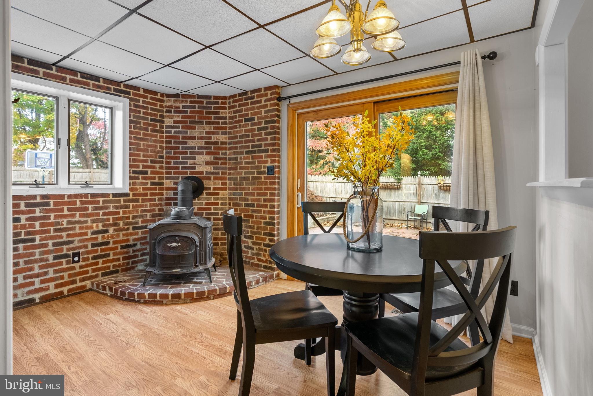 373 Saly Road Yardley, PA 19067 - Photo 13 of 27 Kitchen Table