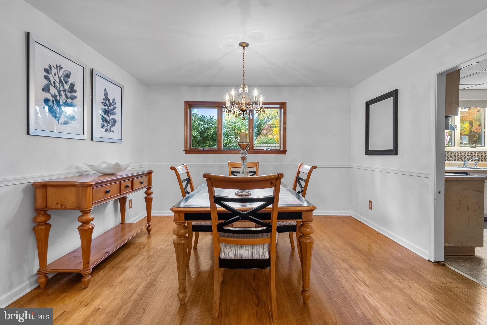 373 Saly Road Yardley, PA 19067 - Photo 10 of 27 Dining Room