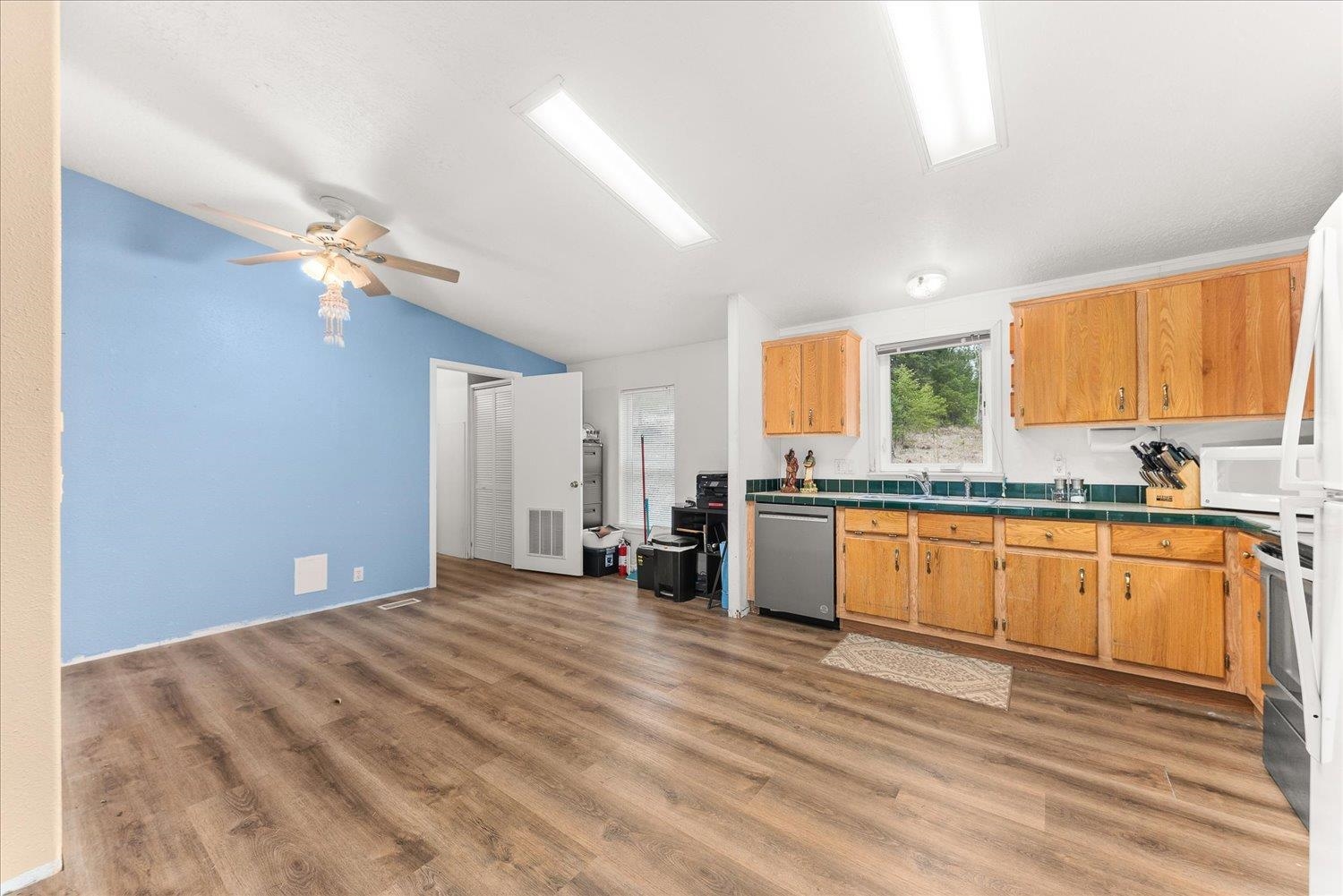 352 Independence Road Newport, WA 99156 - Photo 8 of 27 Gallery Image 8
