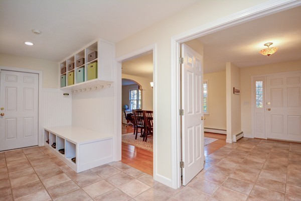 70 Green Road Bolton, MA 01740 - Photo 3 of 30