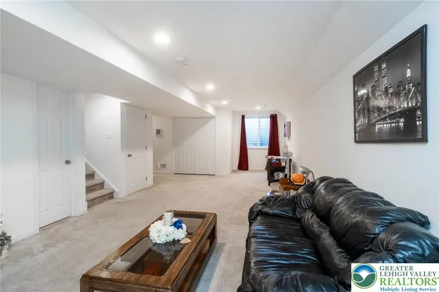 $415,000 | 977 South Fork Drive, Easton, PA 18040