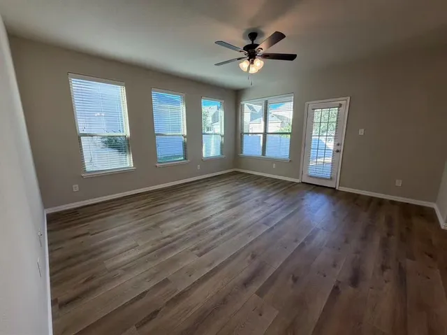 $379,000 | 725 Hartsfield Street, Aubrey, TX 76227