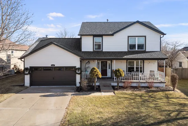$379,999 | 4327 Regency Place, Davenport, IA 52806