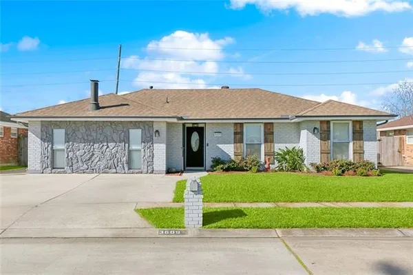 $374,000 | 3609 West Grandlake Boulevard, Kenner, LA 70065