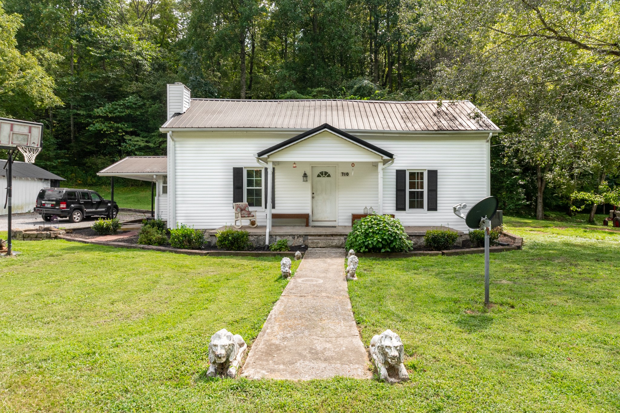 710 Phillips Hollow Road Westmoreland, TN 37186 - Photo 1 of 35 Gallery Image 1