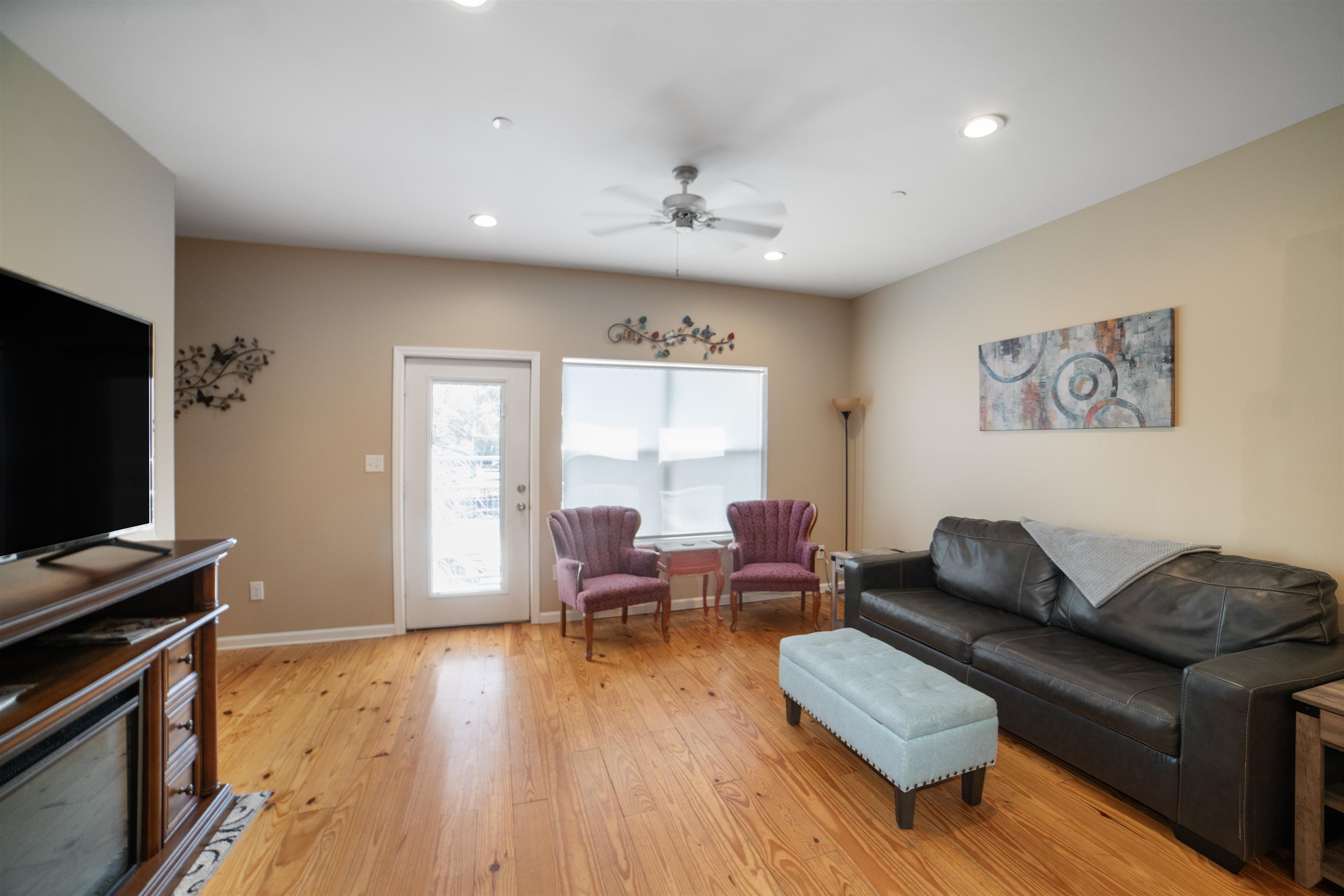 55 North Warren Street, Unit 3 Mobile, AL 36602 - Photo 6 of 22 Living Room
