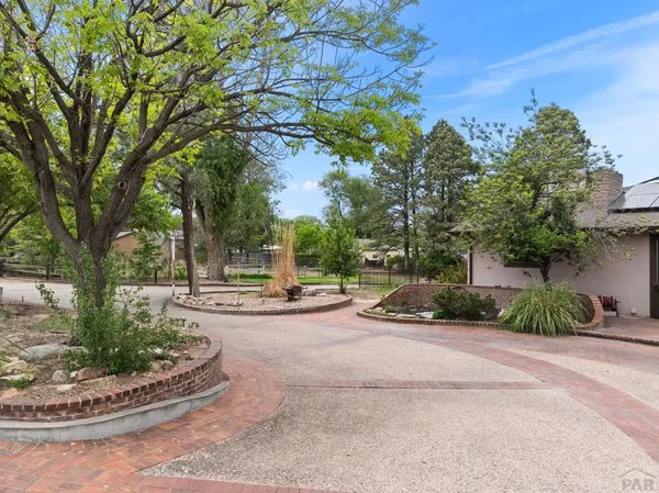 $749,000 | 24675 Hillside Road, Pueblo, CO 81006