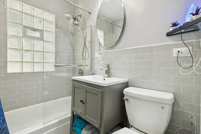 $469,000 | 2321 Lee Street, Evanston, IL 60202