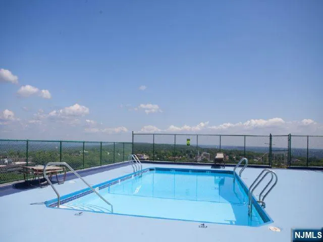 $365,000 | 2150 Center Avenue, Unit 4E, Fort Lee, NJ 07024