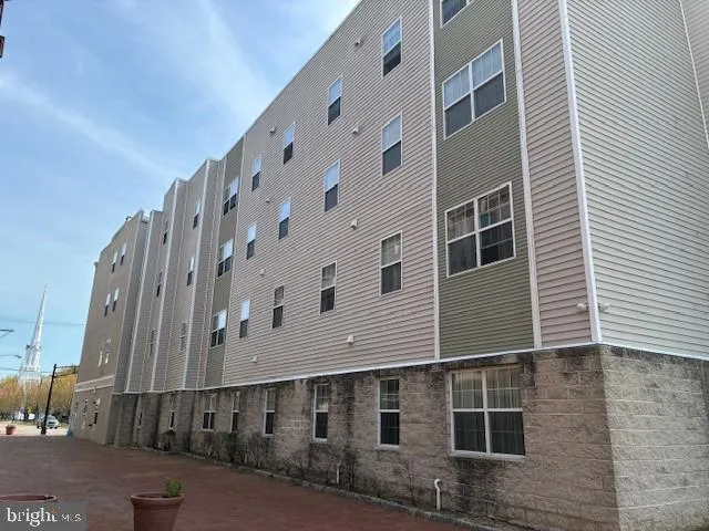 $74,500 | 183 East Broadway, Unit C8, Salem, NJ 08079