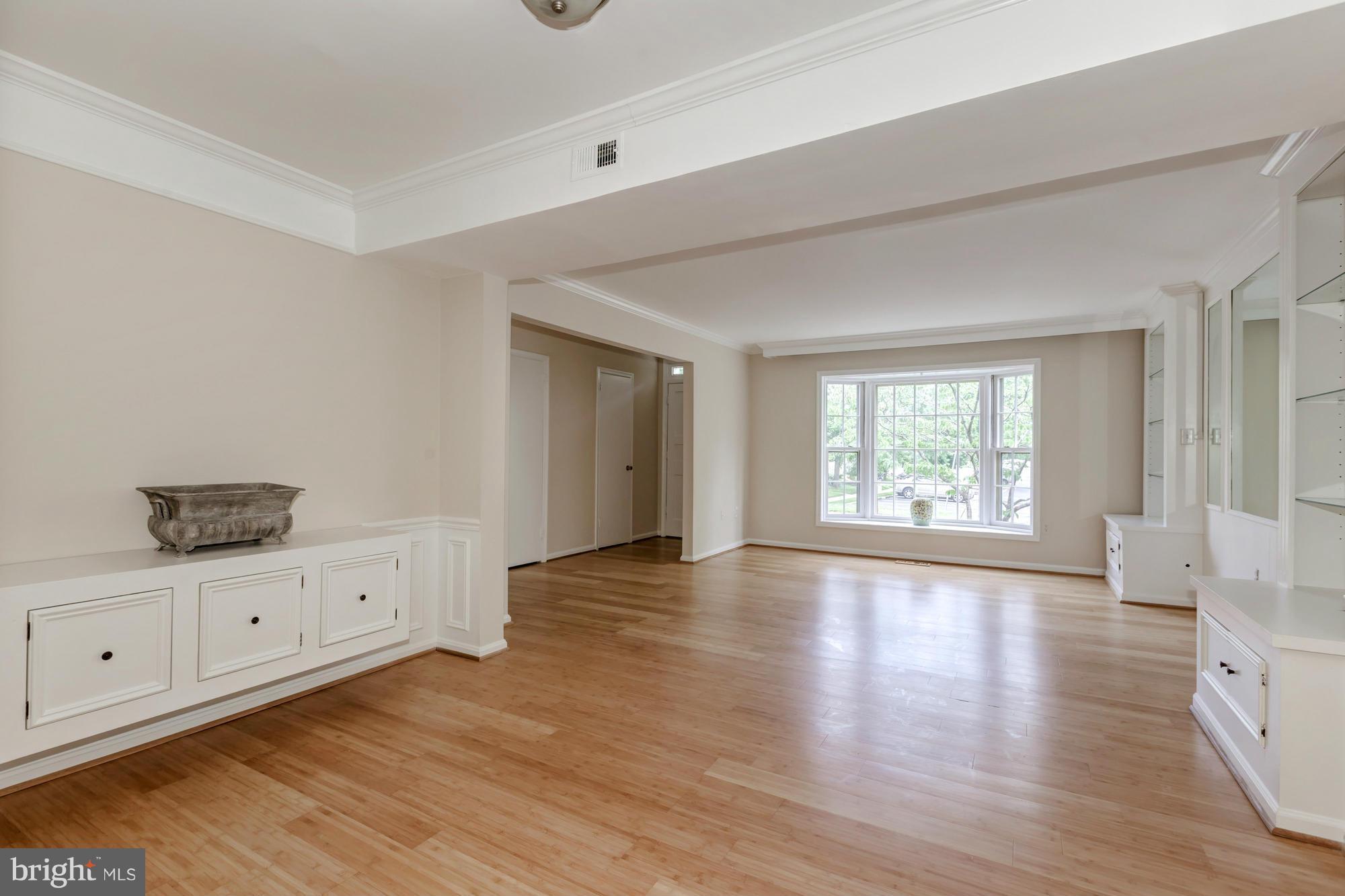 8096 Powderbrook Lane Springfield, VA 22153 - Photo 8 of 29 Dining Room