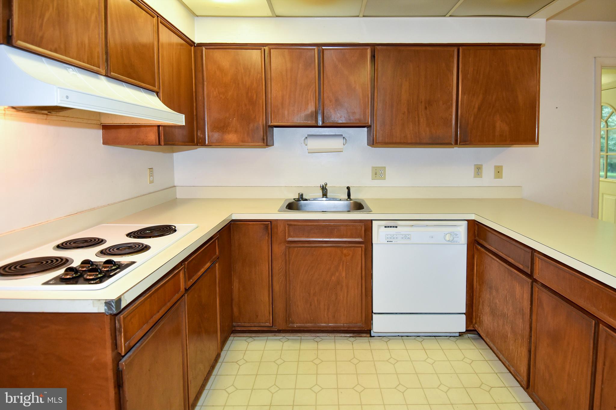12703 Hammonton Road Silver Spring, MD 20904 - Photo 26 of 63 KITCHEN