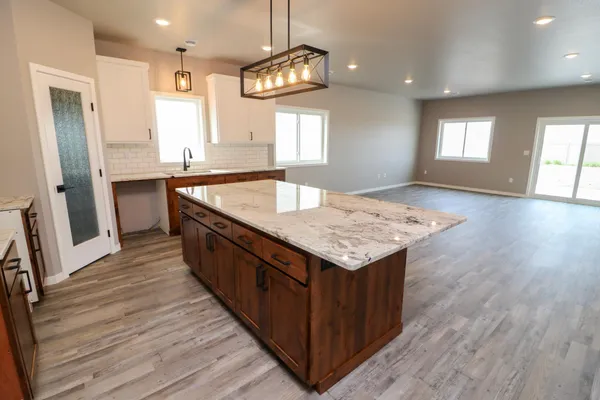 $429,900 | 728 1st Avenue North, Horace, ND 58047