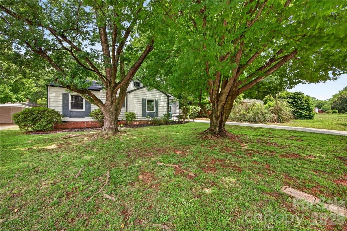 2225 Ashley Road Charlotte, NC 28208 - Photo 3 of 44
