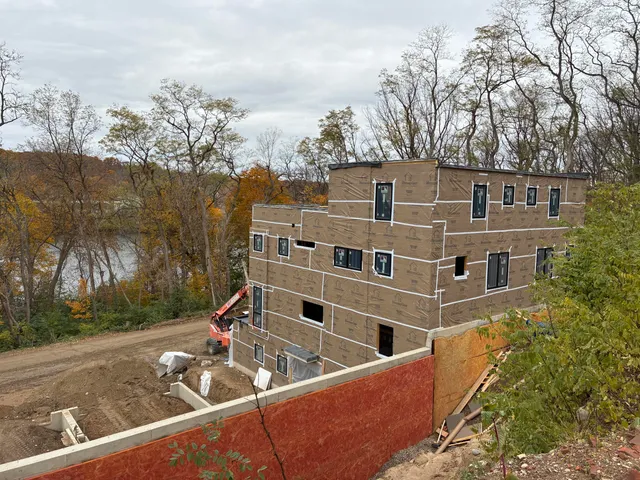 $1,575,000 | 1132 Longshore Drive, Unit #2, Ann Arbor, MI 48103