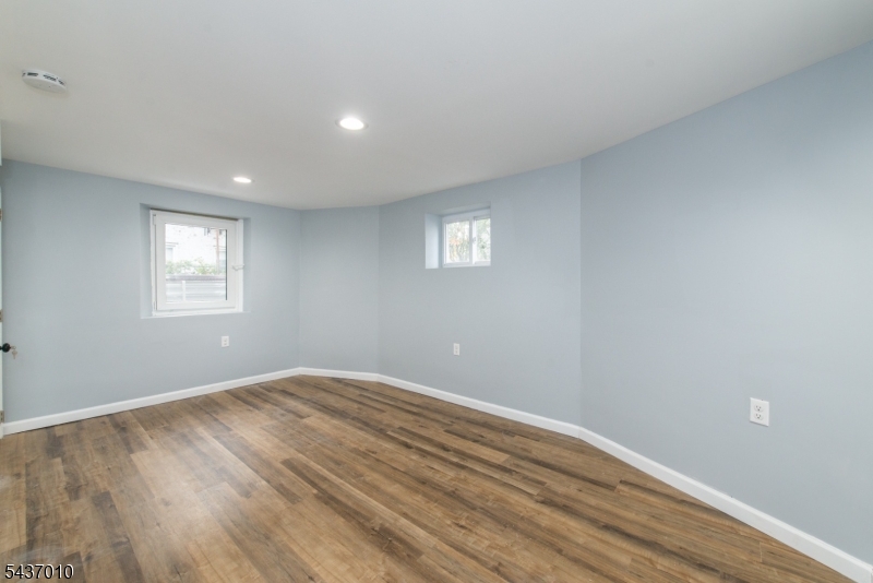 14 Grove Terrace Montclair, NJ 07042 - Photo 31 of 37