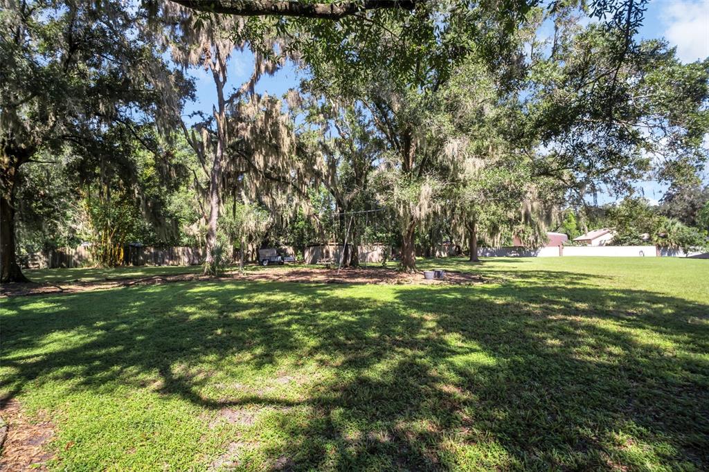 810 Warren Road Lutz, FL 33548 - Photo 44 of 68 Gallery Image 44