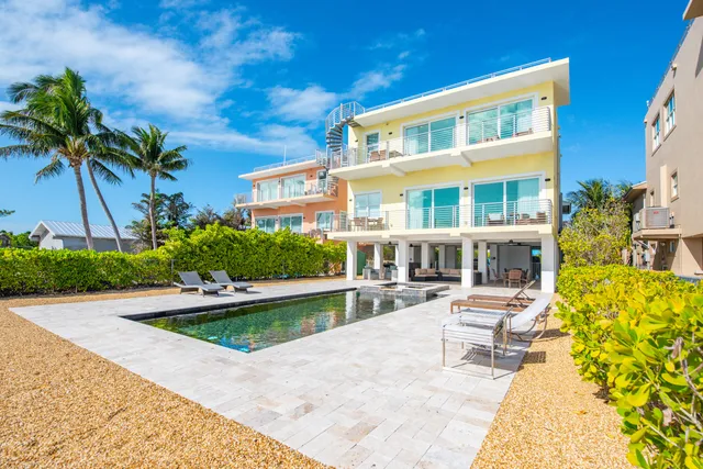 $4,175,000 | 2010 Sombrero Beach Road, Marathon, FL 33050