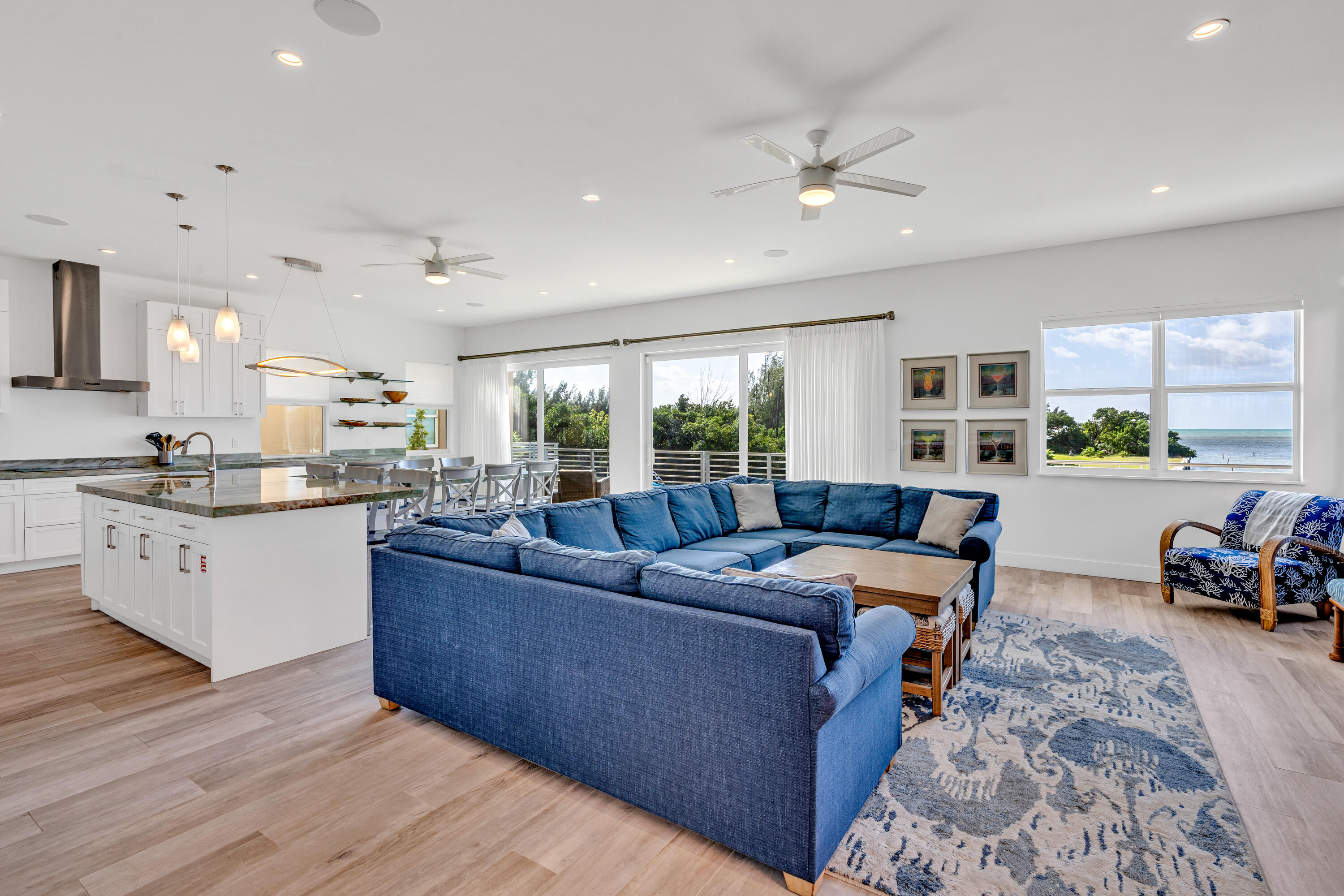 2010 Sombrero Beach Road Marathon, FL 33050 - Photo 53 of 55 Open floor plan living