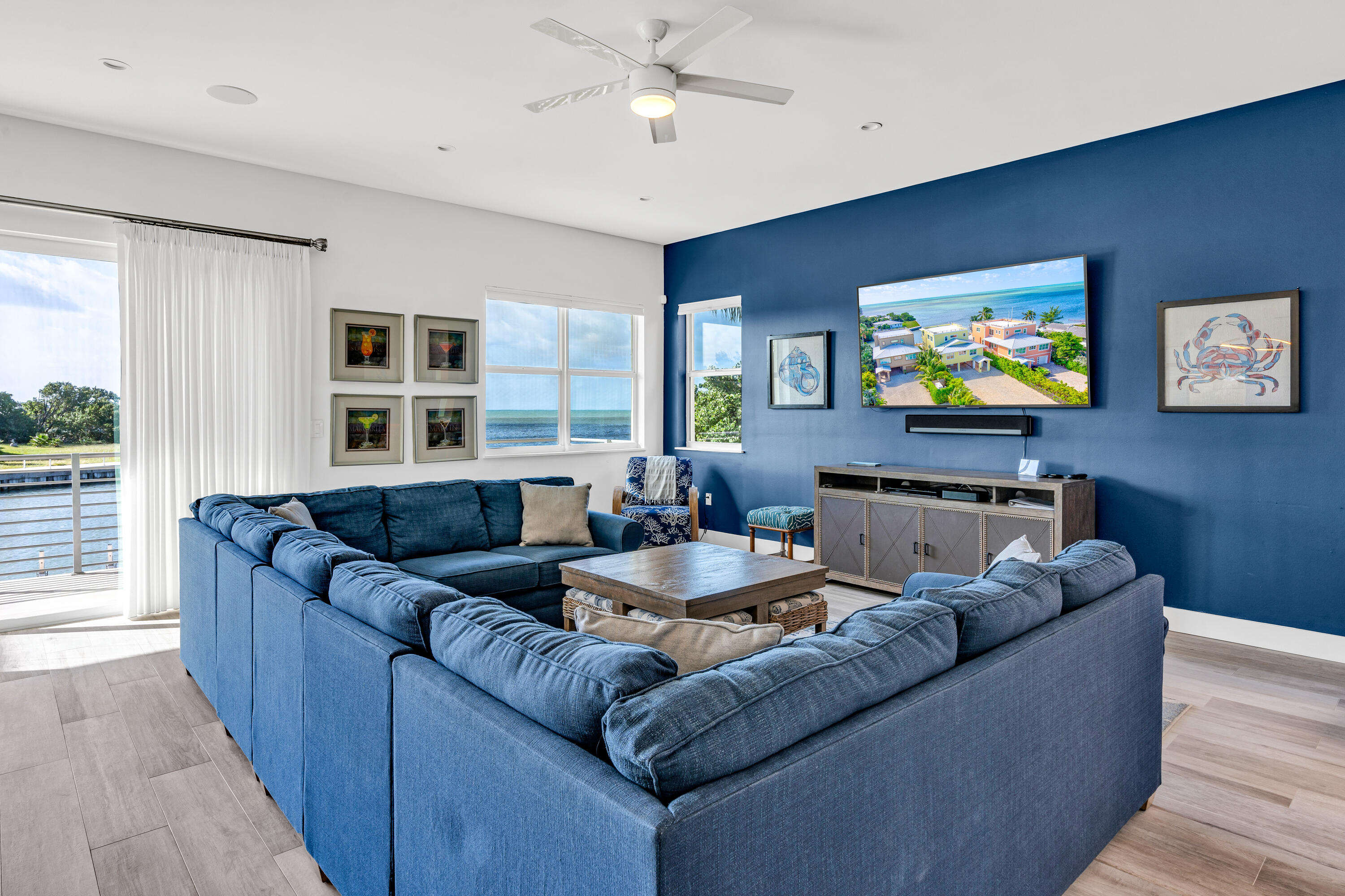 2010 Sombrero Beach Road Marathon, FL 33050 - Photo 15 of 55 Living area