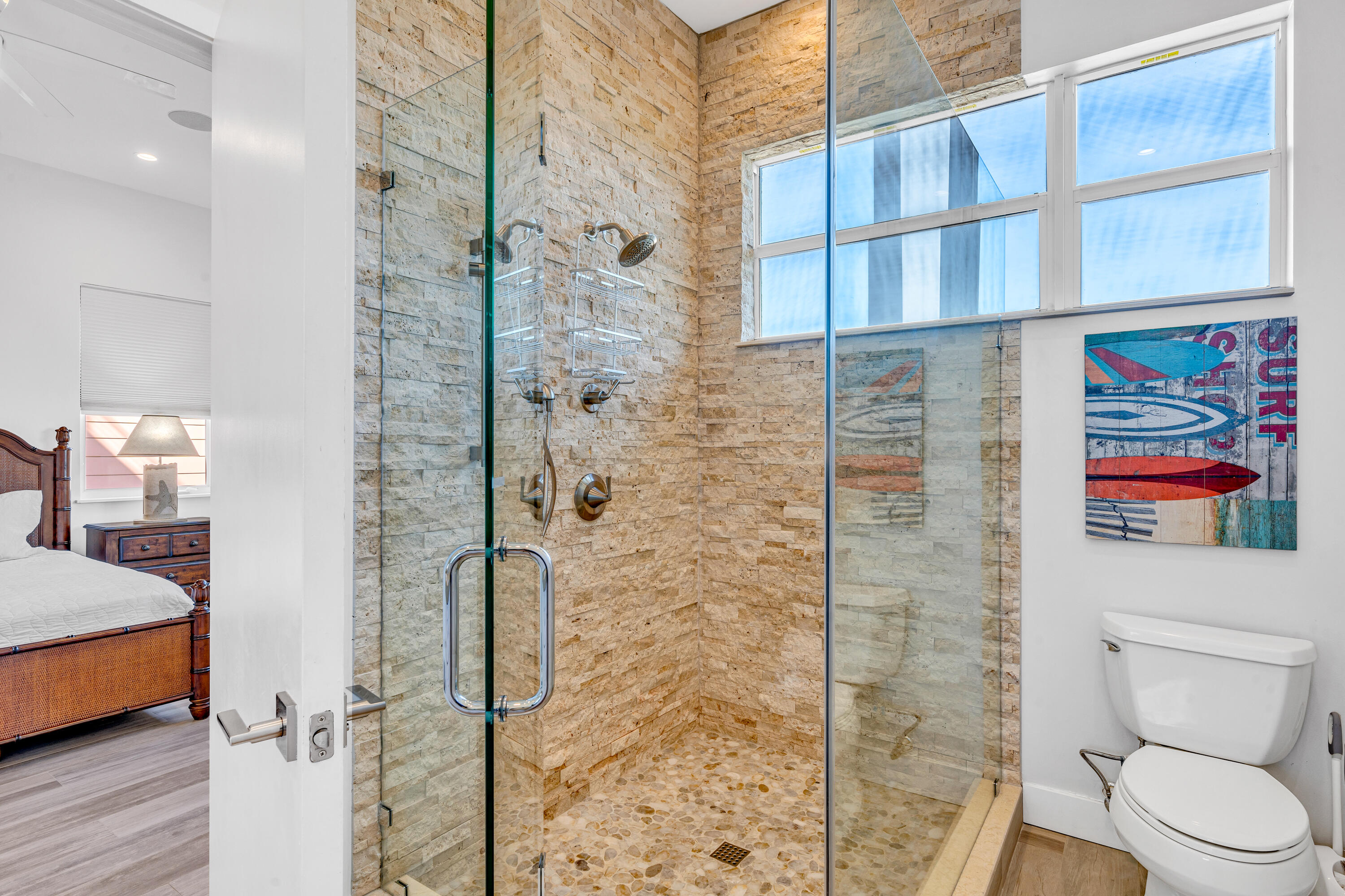 2010 Sombrero Beach Road Marathon, FL 33050 - Photo 31 of 55 Jack & Jill bath