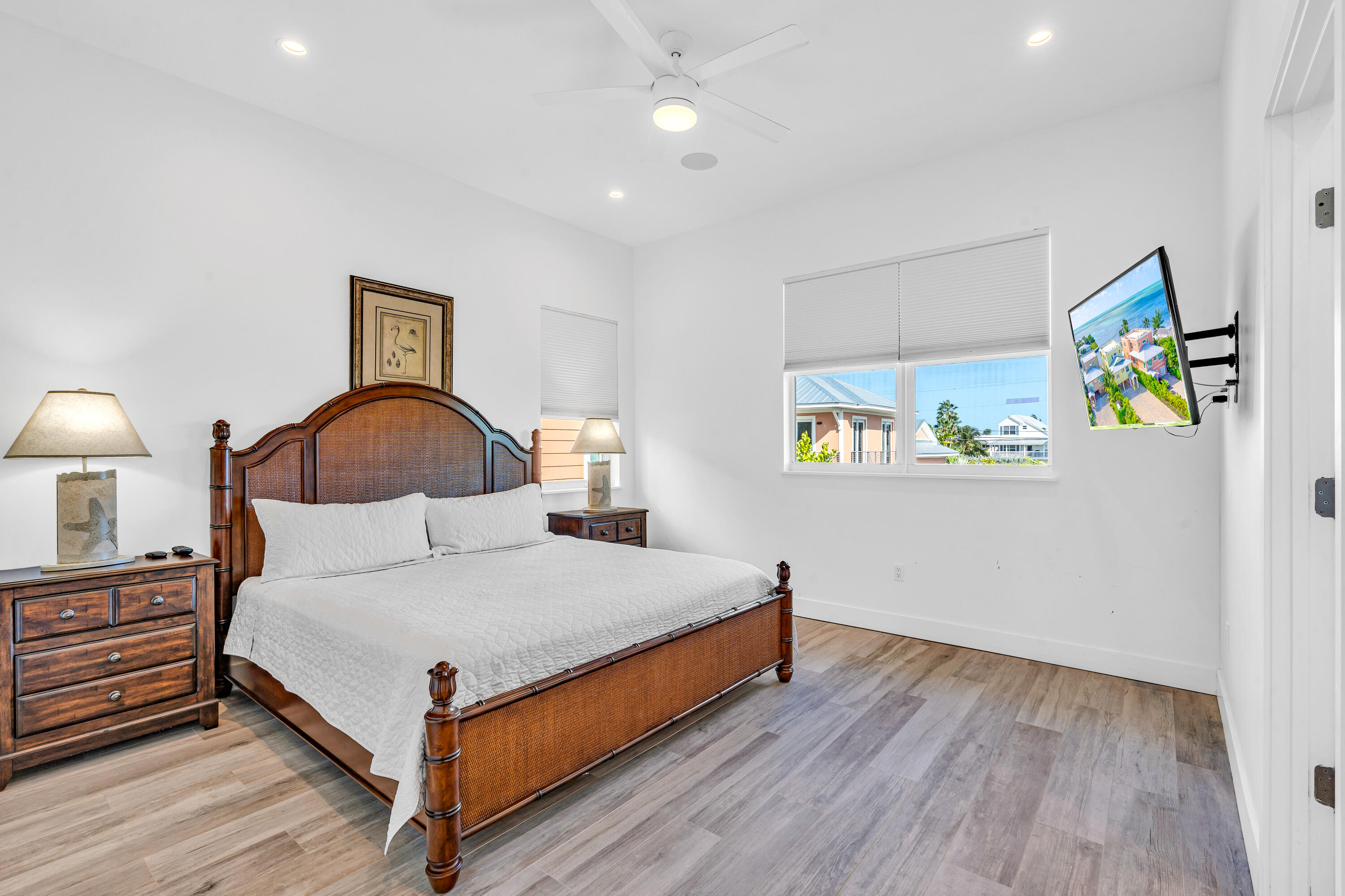 2010 Sombrero Beach Road Marathon, FL 33050 - Photo 33 of 55 Guest room 2