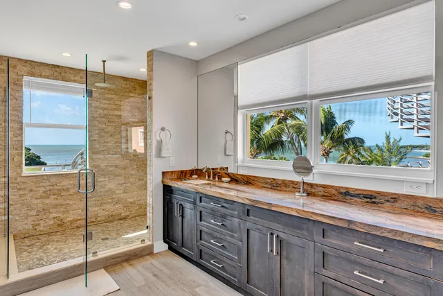 $4,175,000 | 2010 Sombrero Beach Road, Marathon, FL 33050