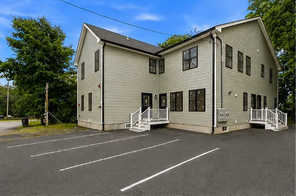 $699,900 | 4 Mayhew Street, Unit B, Framingham, MA 01702
