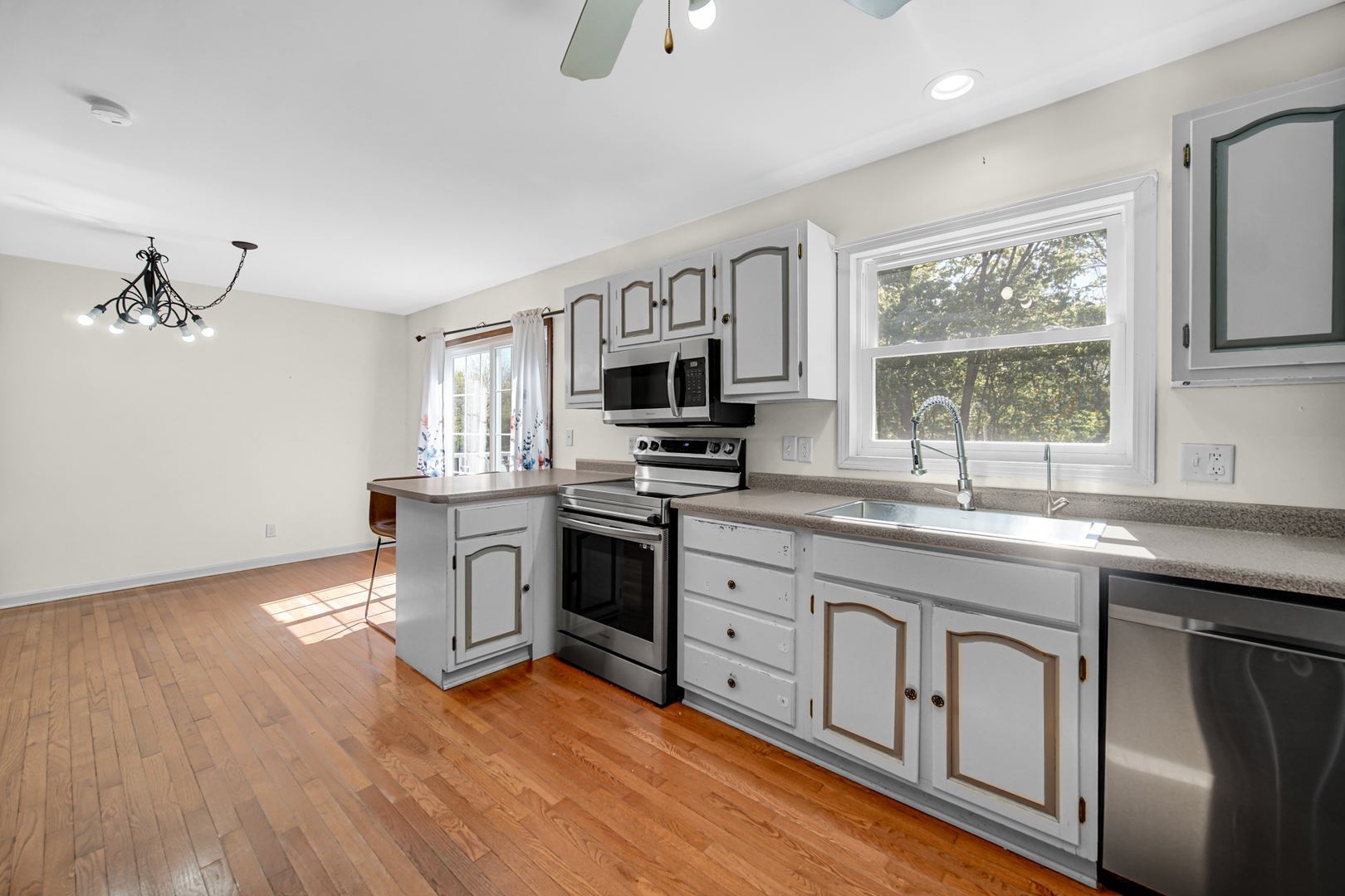 104 Poplar Road Yorkville, IL 60560 - Photo 10 of 29