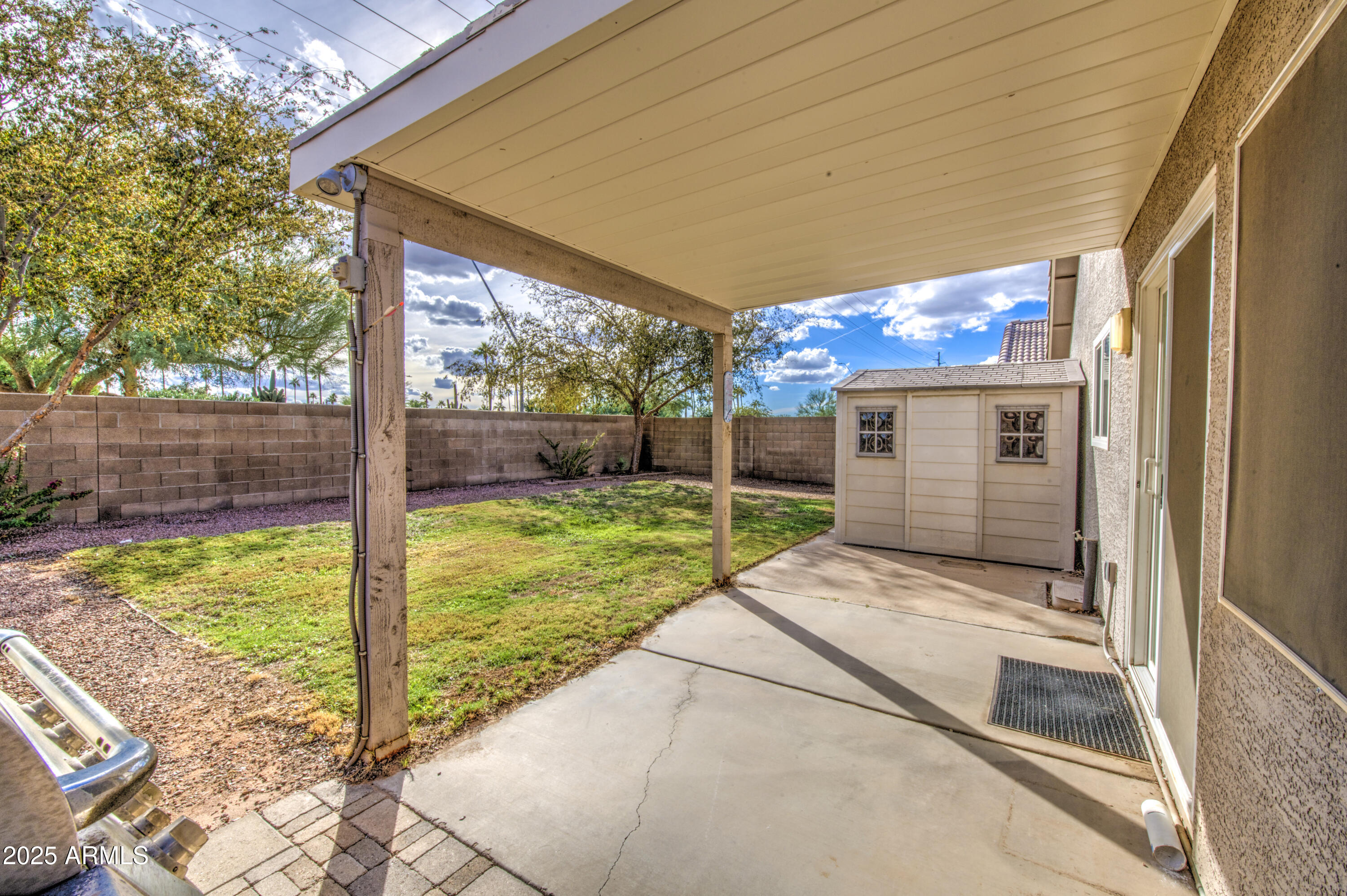 11465 East Cicero Street Mesa, AZ 85207 - Photo 35 of 36 a view of a porch with garden