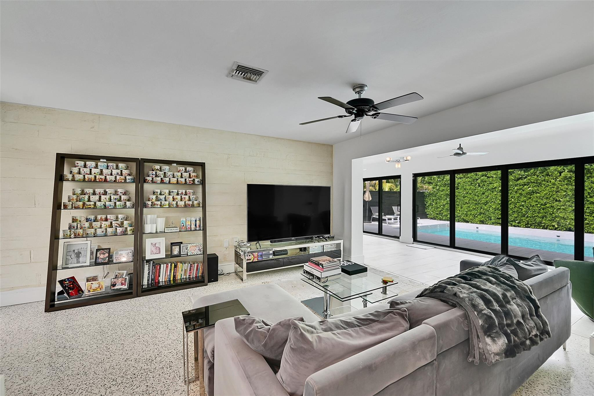 535 Northeast 113th Street Miami, FL 33161 - Photo 4 of 47 Photo 4