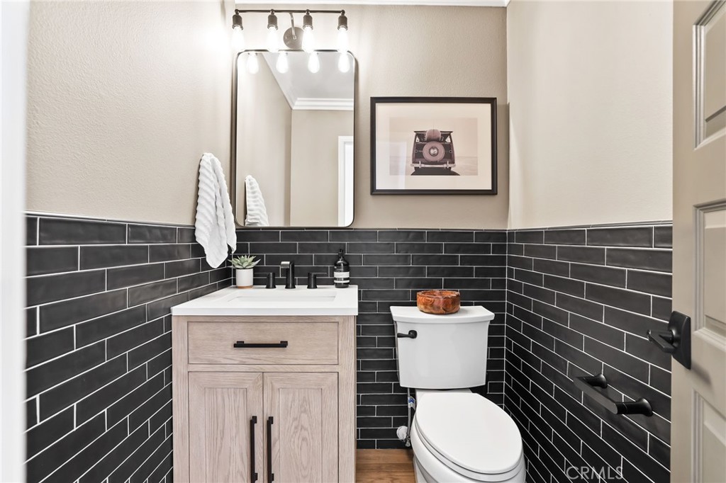 15 Santa Lucia Dana Point, CA 92629 - Photo 18 of 53 1/2 Bathroom