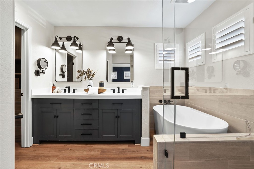 15 Santa Lucia Dana Point, CA 92629 - Photo 22 of 53 Primary bathroom