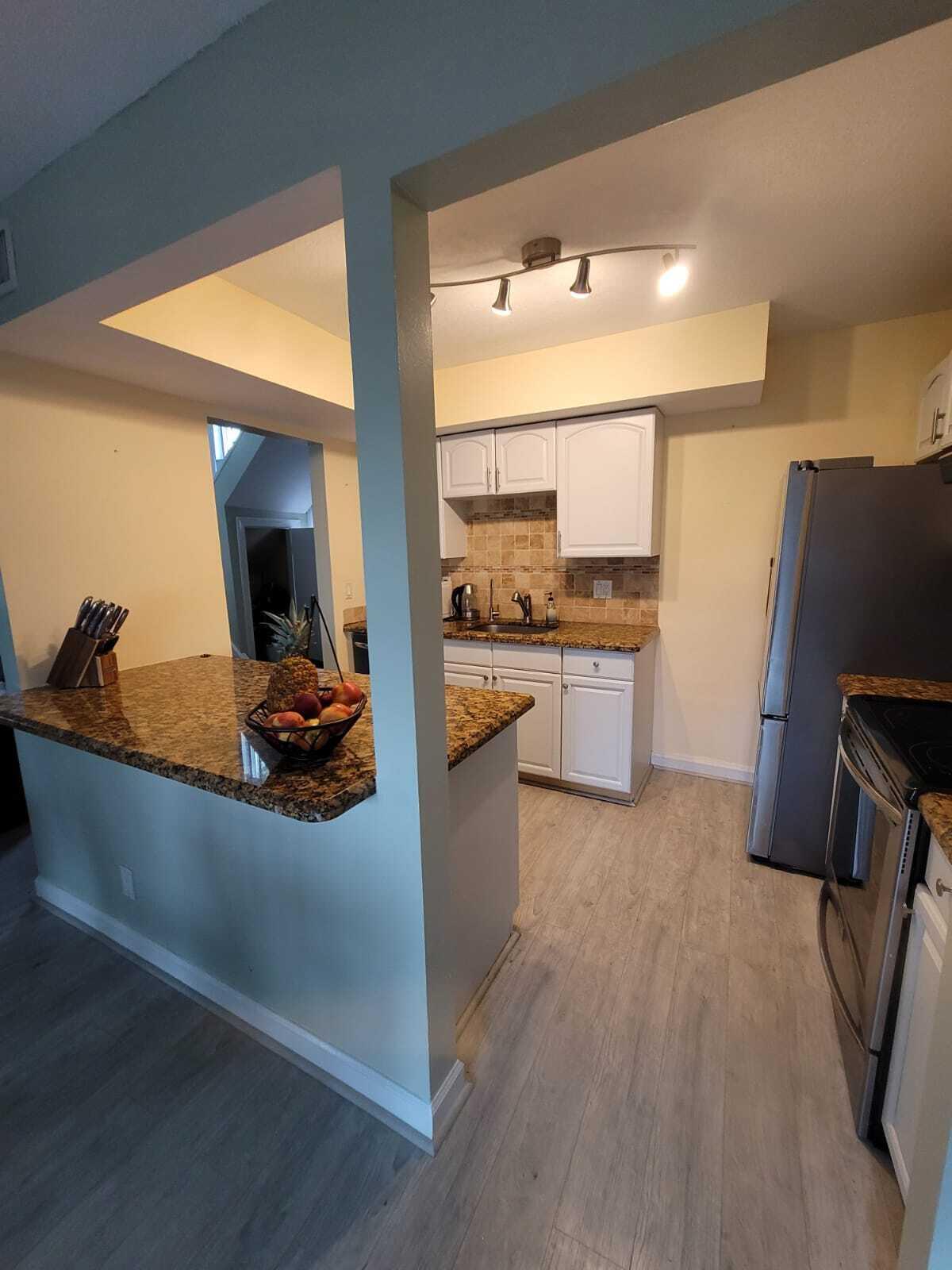 7200 Northwest 2nd Avenue, Unit 19 Boca Raton, FL 33487 - Photo 6 of 38 Kitchen