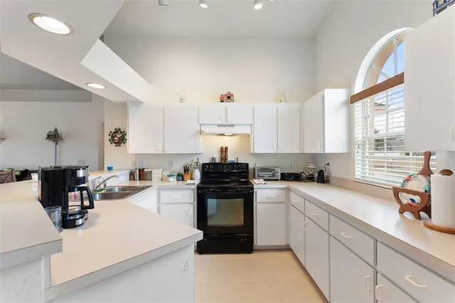 $247,000 | 5750 Harbor Isle Boulevard, Winter Haven, FL 33884